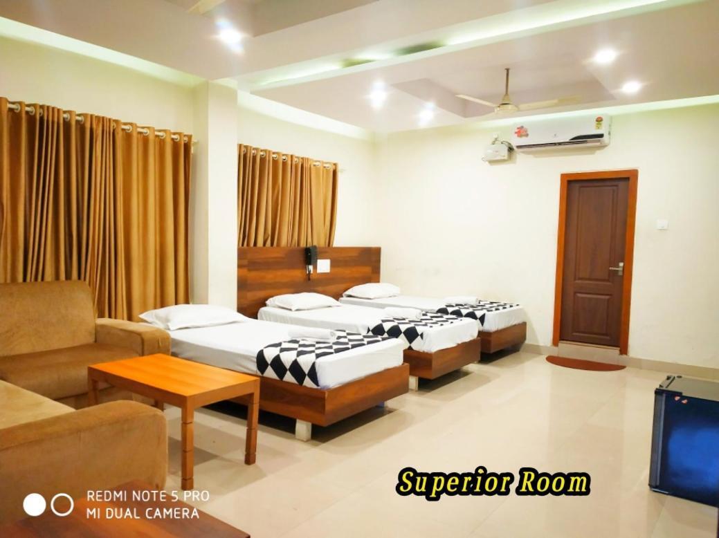 Tirur Tourist Home Ngoại thất bức ảnh
