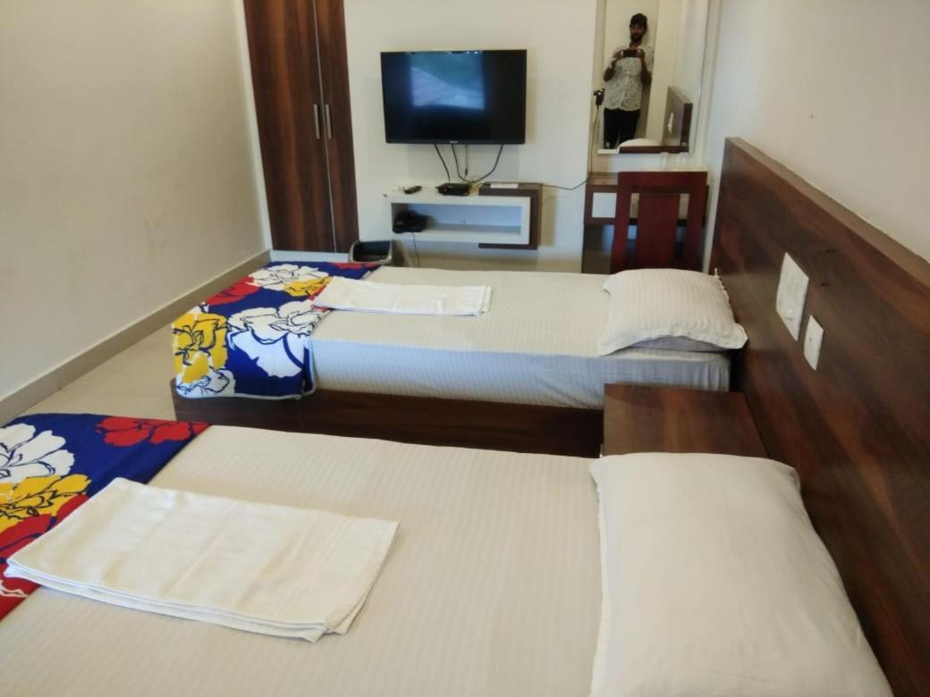 Tirur Tourist Home Ngoại thất bức ảnh